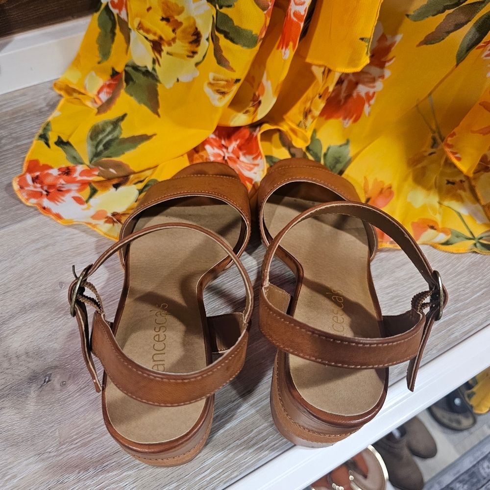 Francescas Block Heels - Picture 3 of 12